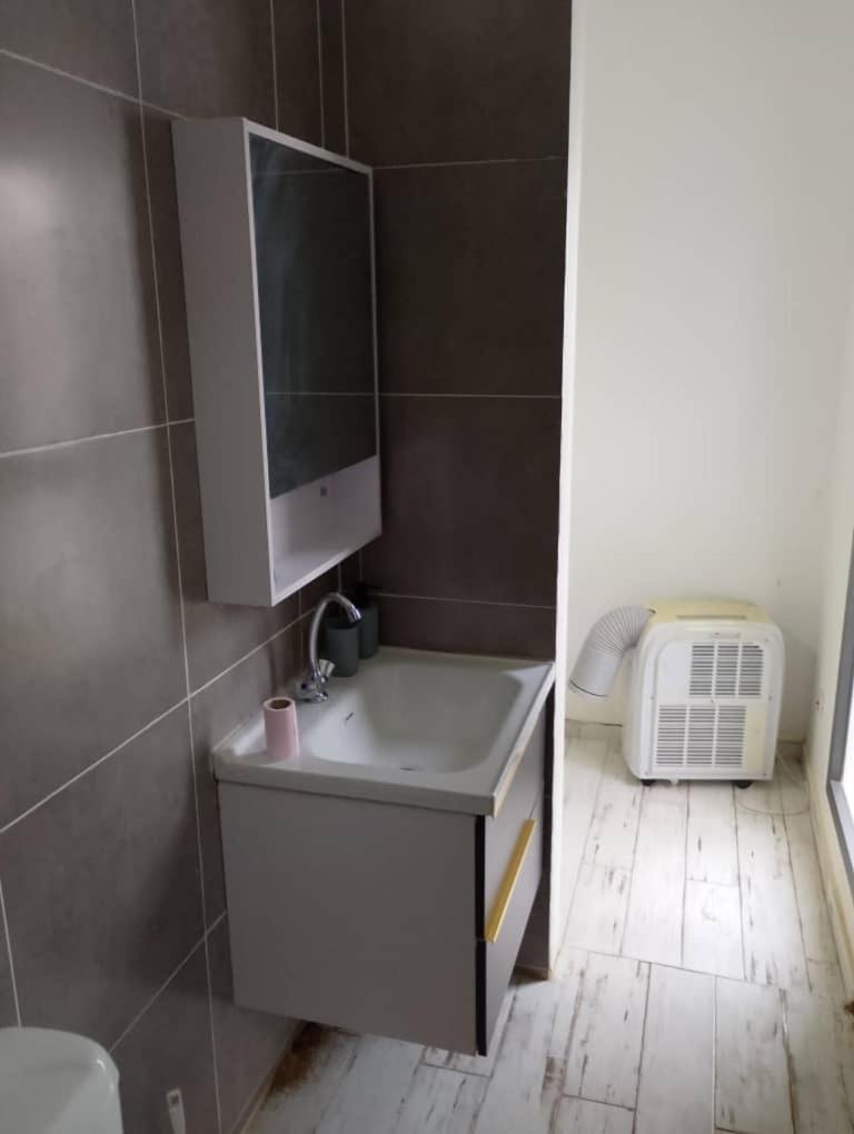 Bed and Breakfast Grace House Jacuzzi Saly Portudal Exterior foto